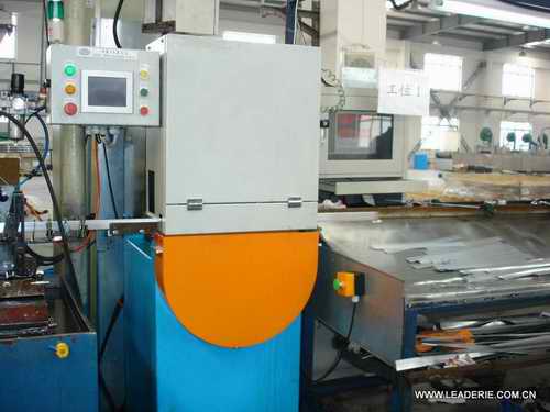 FCW400鋁管切斷機1.jpg
